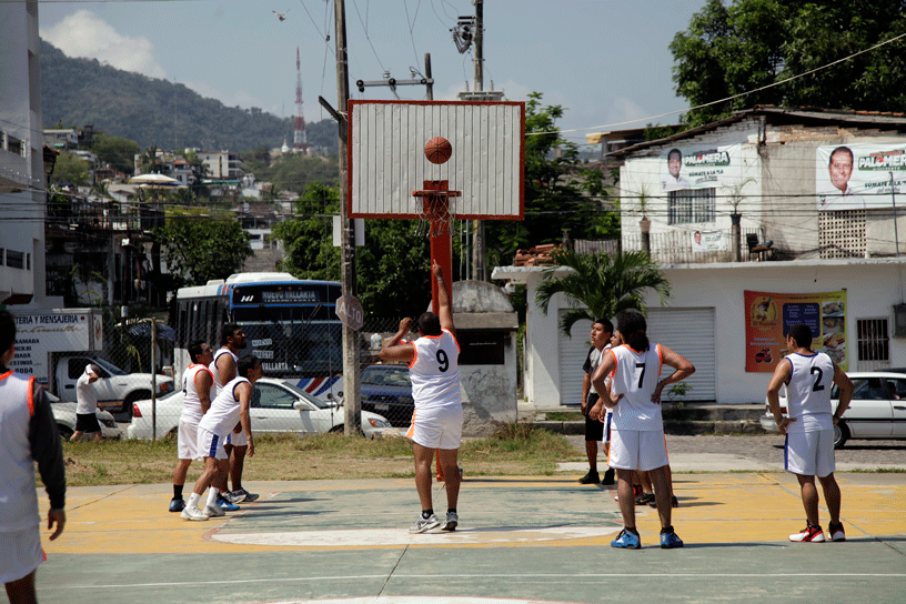 tres slide