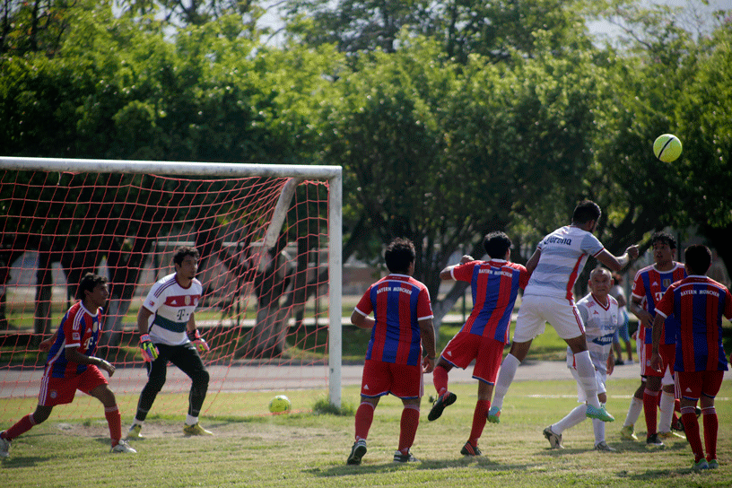 tres slide